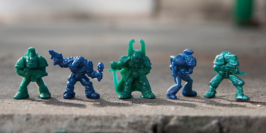 Эти роботы продавались в каждом ларьке и являлись чуть ли не самой ценной игрушкой у детей дошкольного возраста сразу после развала СССР.