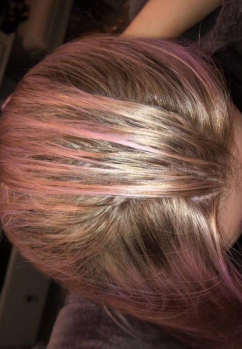Волосы стали ярко-розовыми от LUSH