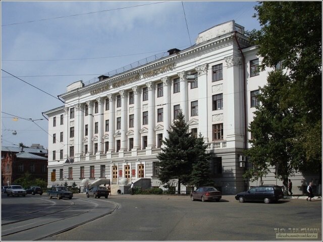 Так выглядит главный корпус