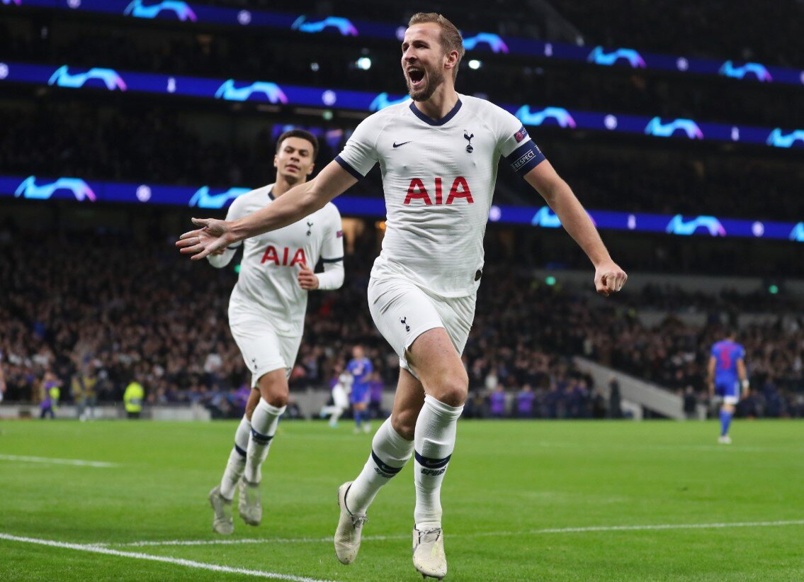 Кейн Тоттенхэм 2023. Harry Kane 2009. Harry Kane PSG. Harry Kane футболист 2019.