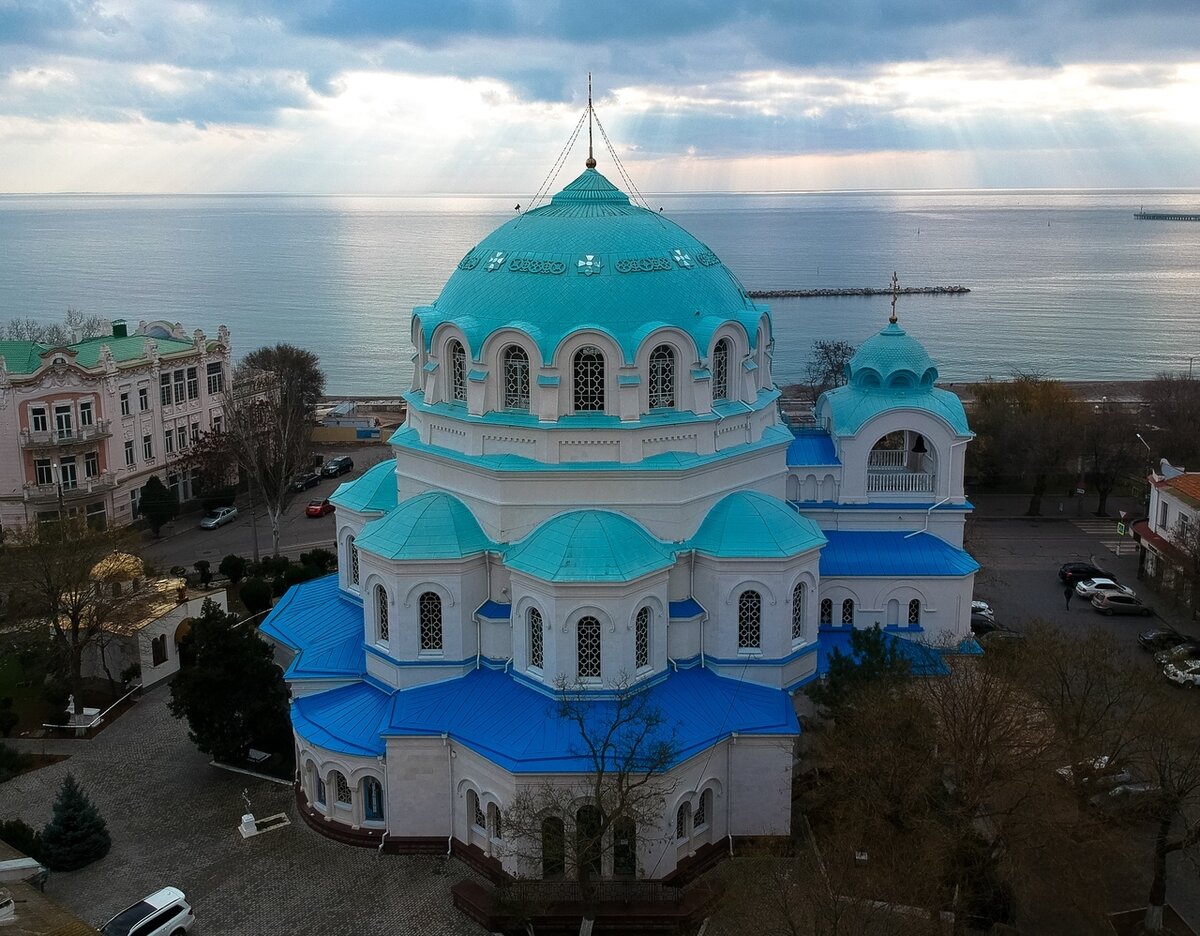 Старый город Евпатория храм