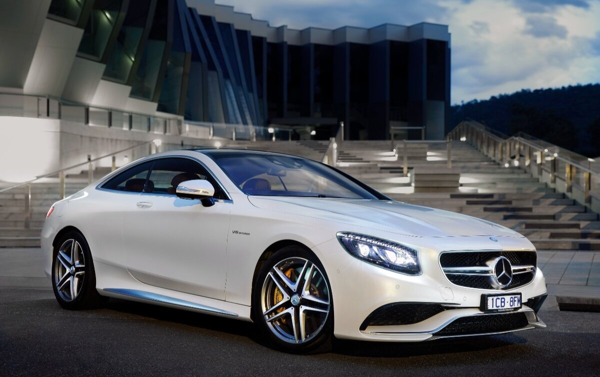 Mercedes-Benz является одним из самых узнаваемых автомобильных брендов во всём мире.