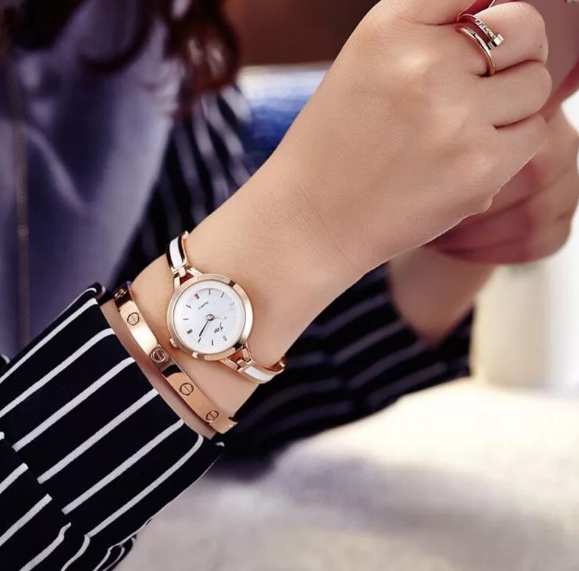 Идеальное сочетание часов с остальными украшениями Фото: bestwatch.ru