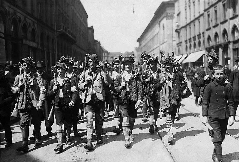 Ополченцы "красной Баварии" ! 