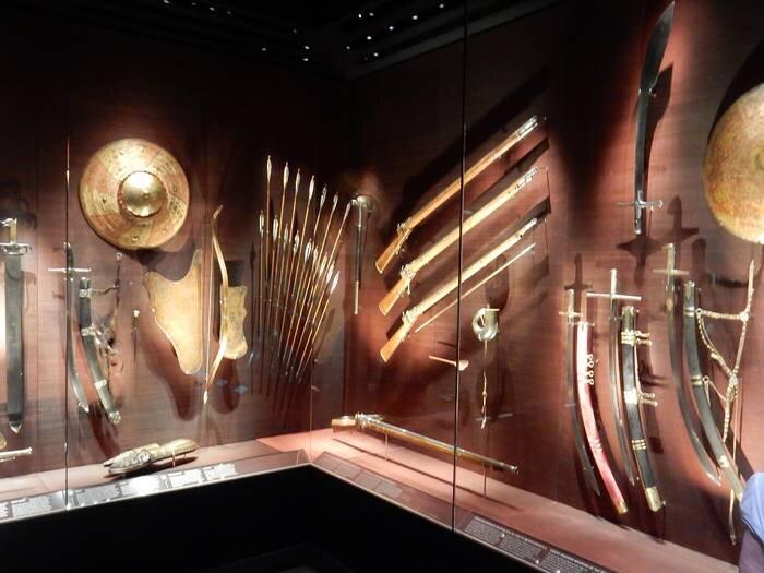 Экспонаты Турецкой камеры (Türkische Kammer) дрезденской Рюсткамеры (Rüstkammer). Фото: golocal.de).