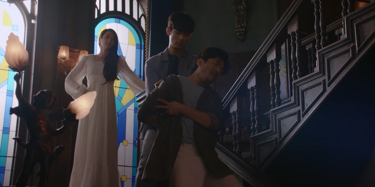 кадр из седьмой серии дорамы "Псих, но все в порядке"