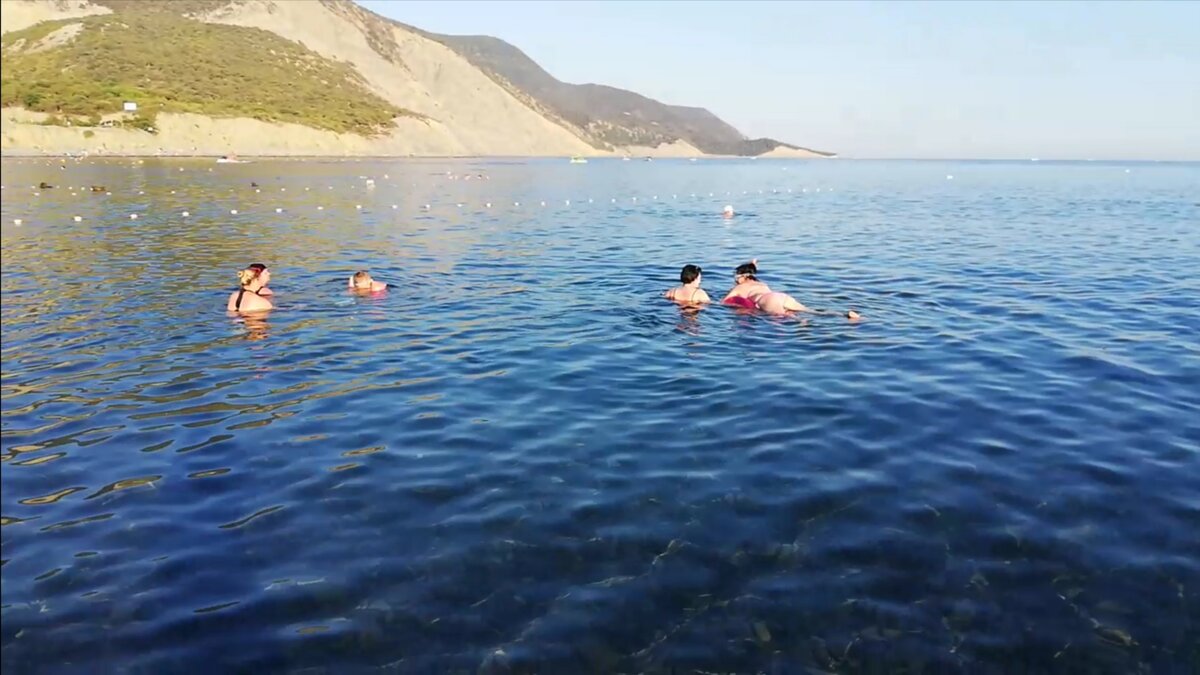 В анапе есть вода. АНПА под водой. Утриш пляж рядом с Анапой под водой. Куда можно съездить из Анапы самостоятельно. Куда съездить в Анапе.