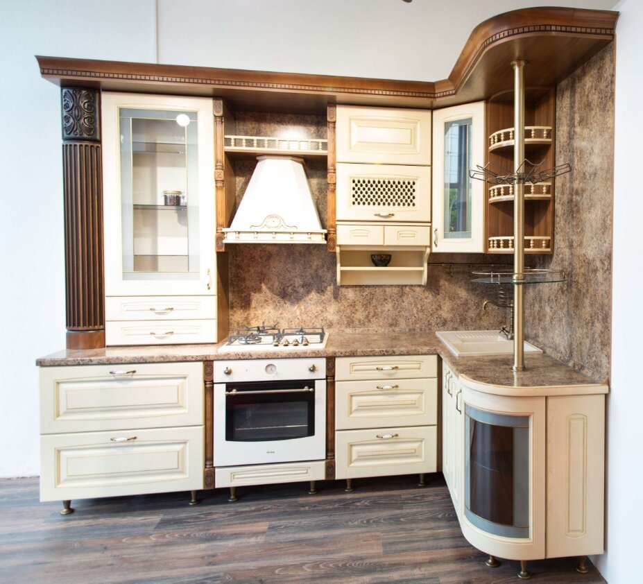 Кухня из массива ЯСЕНЬ Т-512. Источник фото: https://russia-zov.ru/product-category/kuhni-zov/