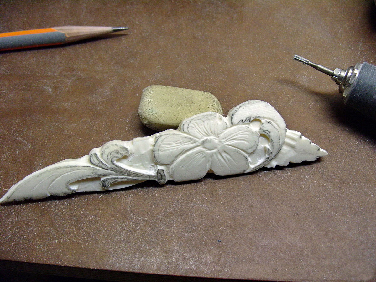 Первоначальная подрезка контуров. Сначала выделяем передний план