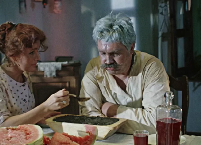 ОПЯТЬ ТЫ МНЕ ЭТУ ИКРУ ПОСТАВИЛА! НЕ МОГУ Я ЕЁ, ПРОКЛЯТУЮ, ЕСТЬ.. | Парус  Времени | Яндекс Дзен