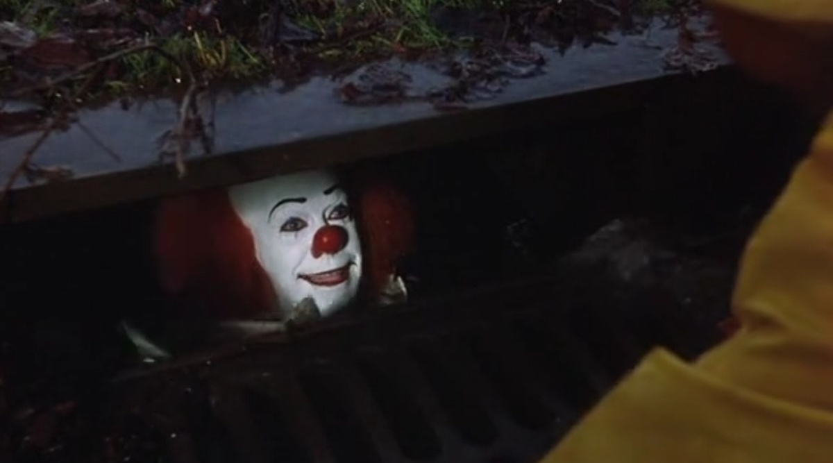 В телефильме - данный эпизод вполне безобидный.