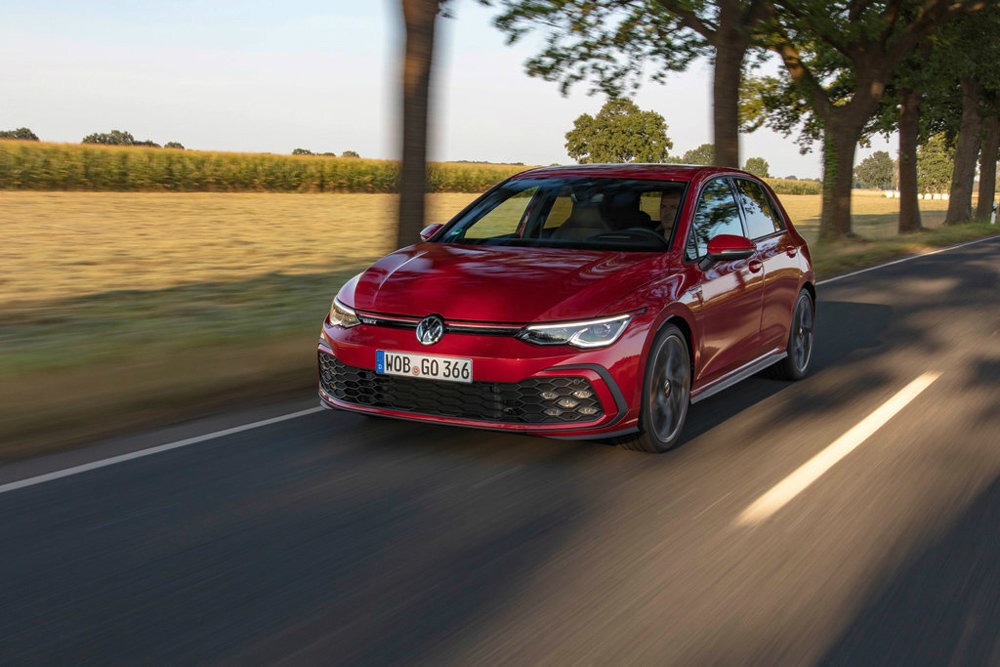 Volkswagen Golf восьмого поколения(фото из интернета)