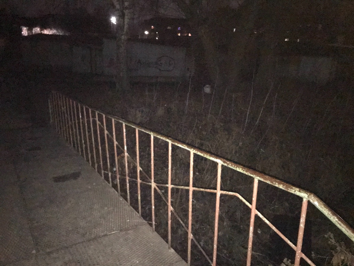 Извиняюсь за качество фотографии, ну я думаю, что вы поняли обстановку!