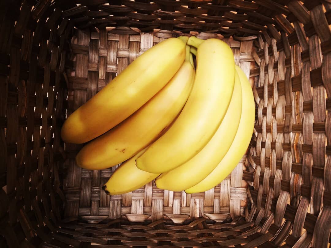 Обычные привычные нам бананы (они же - десертные)