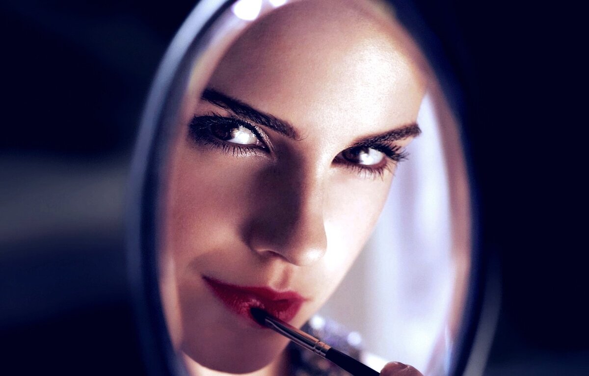 Пока дальше поцелуев не пошло...