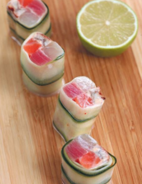 Ролл с четырьмя видами рыбы.