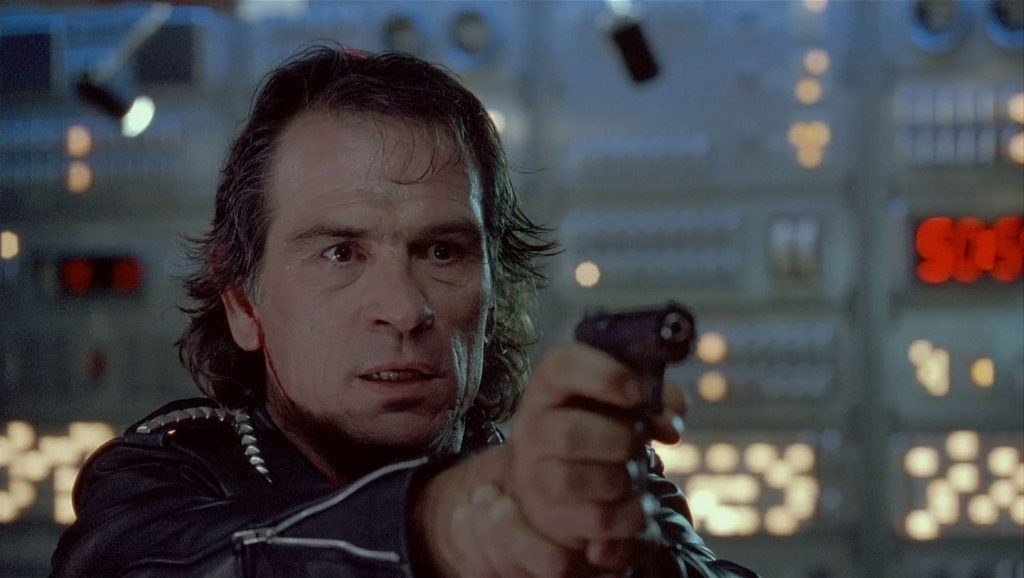 Гэри бьюзи в осаде. Жизнь в осаде. Жизнь в осаде. В осаде 2: темная территория фильм 1995. В осаде фильм 1992.