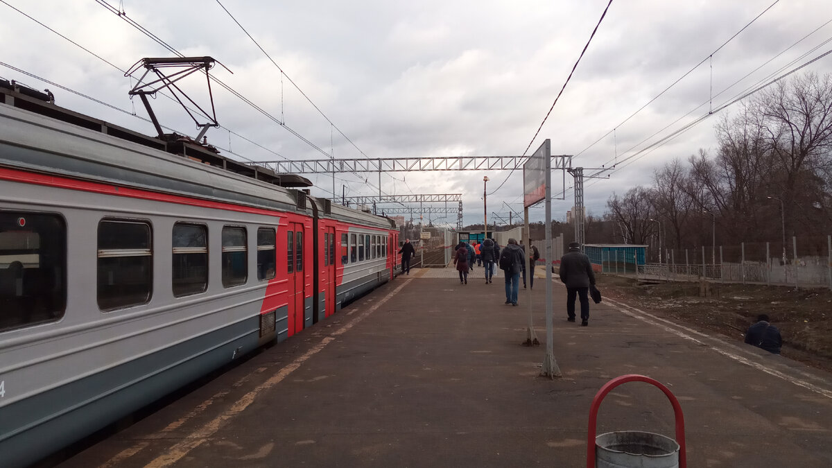 МОСКОВСКИЙ АНКЛАВ АКУЛОВО, НОВАЯ ЖЕЛЕЗНОДОРОЖНАЯ ПЛАТФОРМА В ЧИСТОМ ПОЛЕ И  МОСТ БАЧЕЛИСА ЗА ОДИН ДЕНЬ | Московский Компас | Дзен