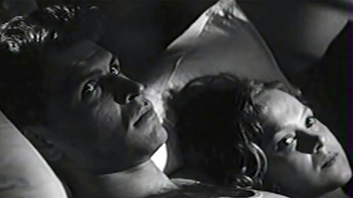 Кадр из фильма "Петр Рябинкин". Петр (Вадим Спиридонов) и Нюра (Ольга Сошникова).