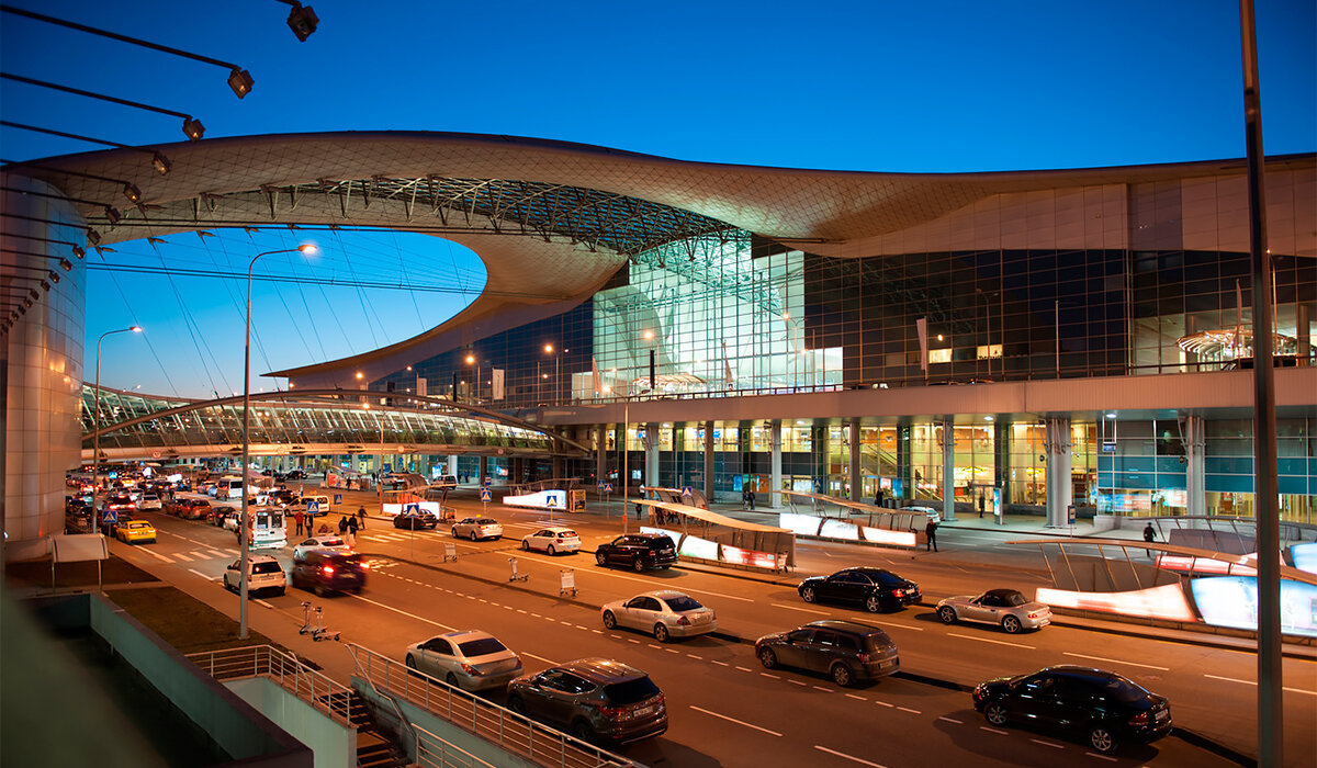 Moscow sheremetyevo airport. Международный аэропорт Шереметьево в Москве. Шереметьево терминал д. Международный аэропорт «Шереметьево» в Москве, 1. Аэропорт Шереметьево Международный терминал.