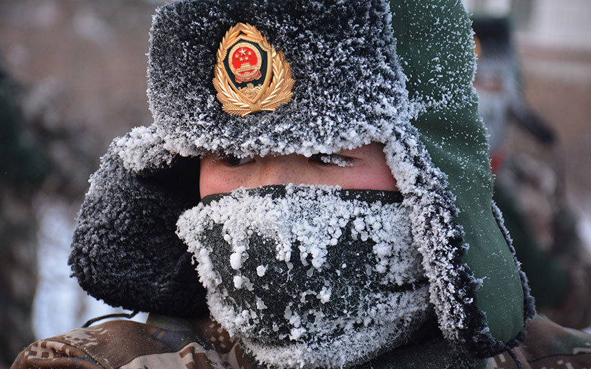 Боец в шапке