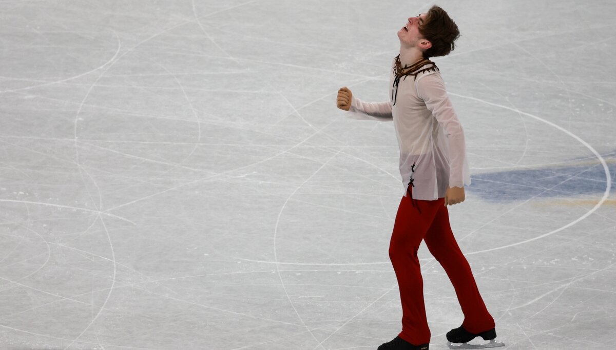 Фигурное катание февраль 2022. Тарасова морозов олимпиада 2022. Камила валиева 2022. Российская фигуристка камила валиева. Камиля валиева фигуристка.