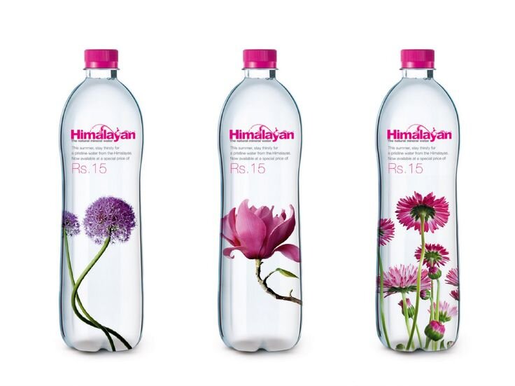 Прежде чем оказаться в таре, эта минеральная вода проходит сложный и тернистый путь длиной в 400 км сквозь горные породы Непала. Открытый в 1997 году источник, по сути, является даром древних ледников, чья талая вода сложила основу данного сорта. Обогащенная внушительным количеством микроэлементов и минеральных веществ, благодаря своему долгому подземному путешествию, эта живительная влага чрезвычайно полезна для здоровья и укрепления иммунитета человека. В этом можно убедиться, принимая во внимание тот факт, что монахи Тибета употребляют исключительно эту воду, считая её наиболее подходящей для всего живого.  
