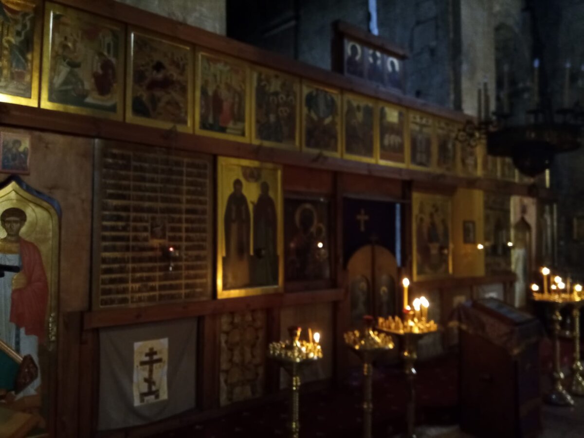 Внутреннее убранство Спасского собора.
