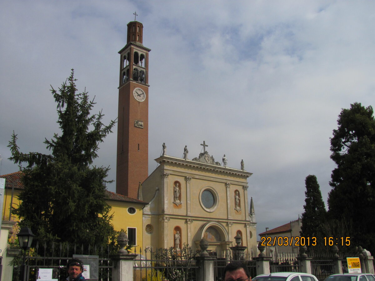 Напоминаю, что редактировать фотографии почему-то не получается, а время на них, скорее всего, ижевское...