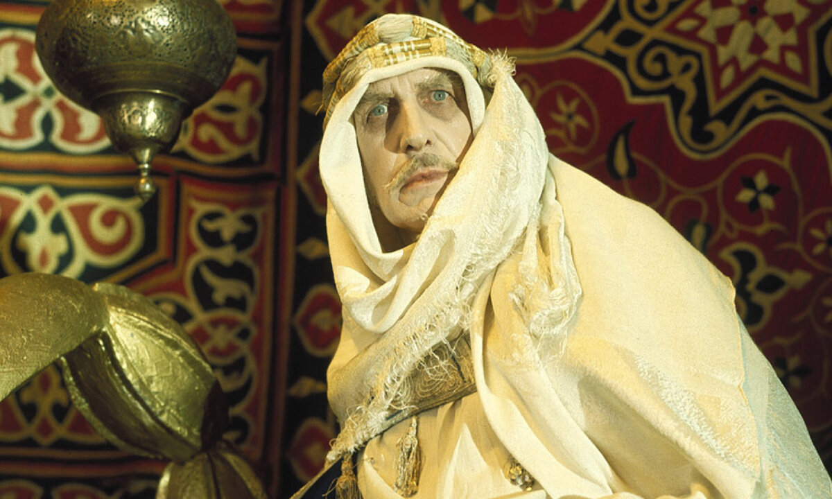 Кадр из фильма «Возвращение доктора Файбса»