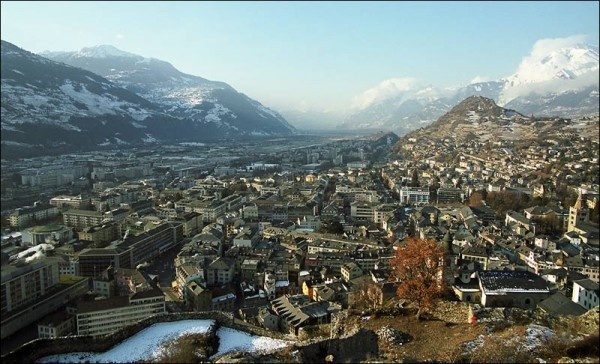 Гора Сион и одноимённый город в Швейцарии