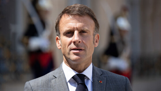    Макрон осудил попытки США установить отношения с путчистами в Нигере Юлия Шелковенко