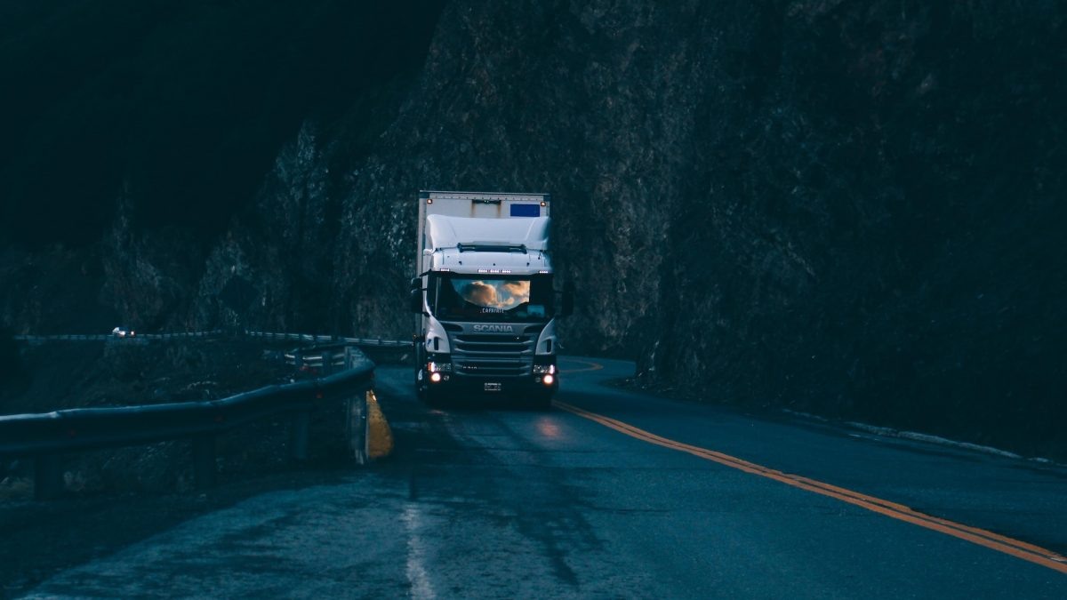    Фото: Seb Creativo / Unsplash Август Макаров