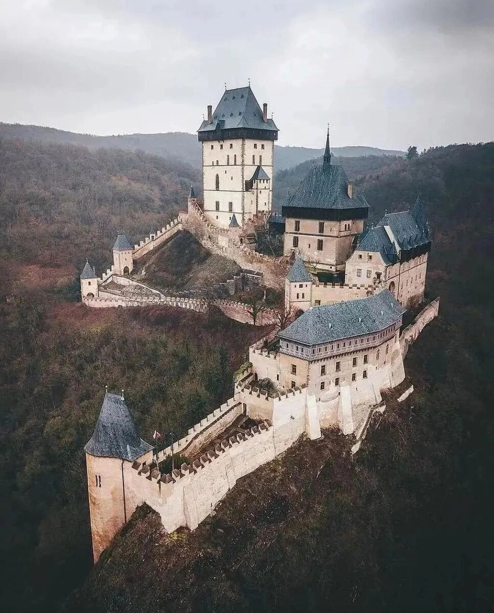 Замок Карлштейн. Фото из открытых источников