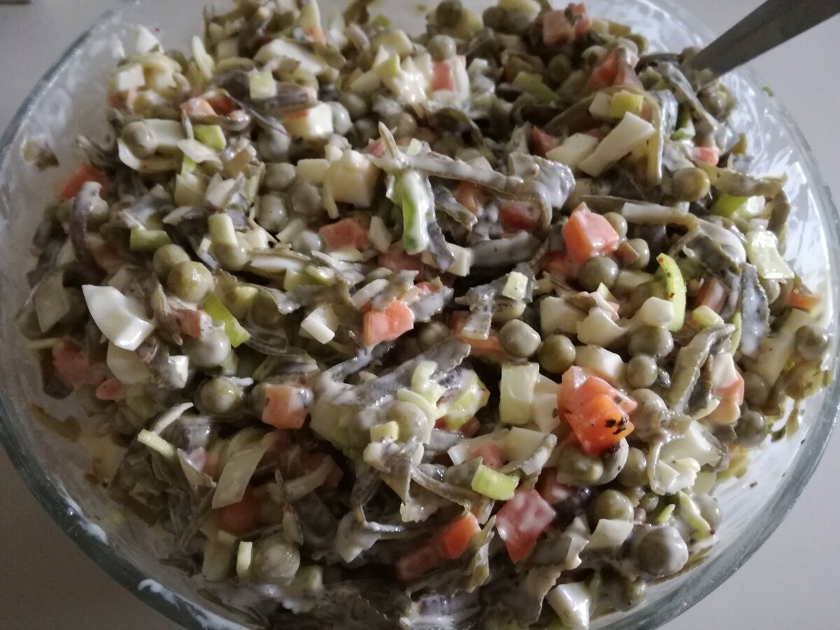 Хочу предложить вам рецепт вкусного и полезного салата с морской капустой.