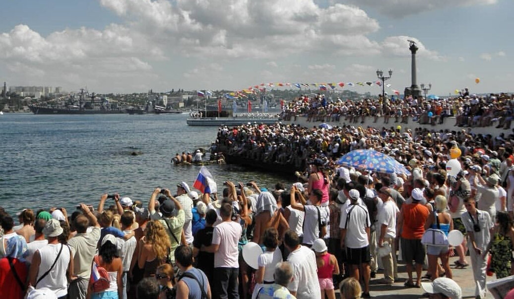 Морской парад в севастополе 2024. Парад ВМФ В Севастополе. Парад ВМФ В Севастополе 2021. Парад день ВМФ Севастополь. Парад ВМФ В Севастополе 2022.