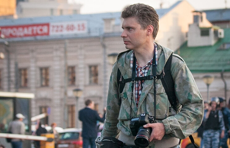 На мероприятии присутствуют глава администрации города Снежное, руководитель исполкома общественного движения «Донецкая республика» Наталья Волкова. Кроме того, присутствуют представители общественности города и ополченцы, участвовавшие в боях в этом районе.