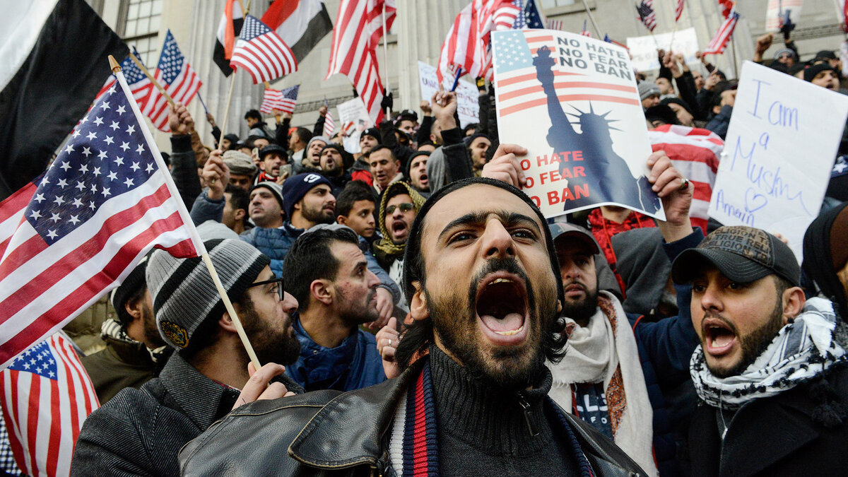 Мигранты в США