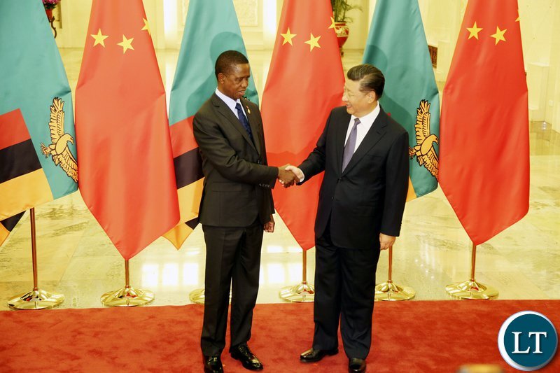 
Встреча с председателем Си.
Много фотографий по визиту Лунгу в Китай вот здесь https://www.lusakatimes.com/2018/09/07/pf-government-visit-to-china-in-pictures/
Оцените как масштаб визита, так и интерес Китая в обхаживании африканских лидеров.
