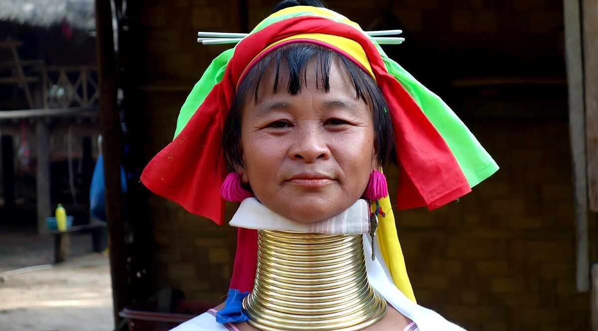 Кольца на шее