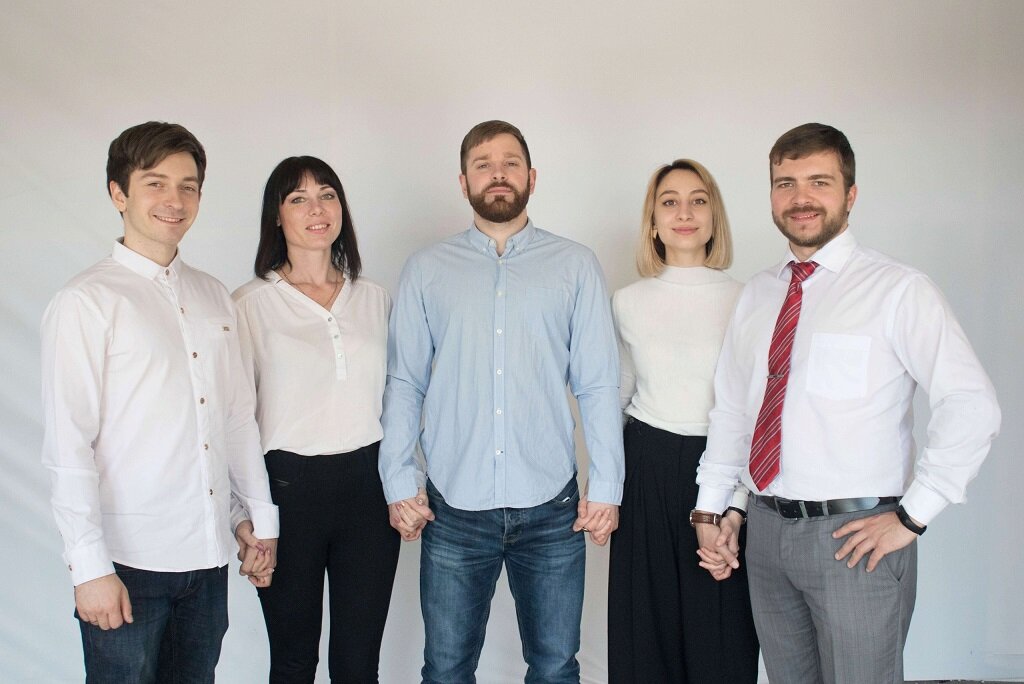 Команда IT-школы «JunySchool», Александр Анненко – в центре //фото предоставлено А. Анненко