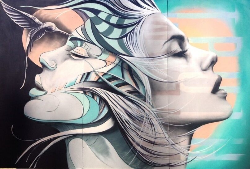 Мне кажется, рано или поздно у каждого человека в жизни наступает момент, когда он говорит себе и/или окружению - "Все, я больше не могу притворяться! И не хочу этого делать." Если осознанно погружаешься в себя и выбираешь по-настоящему познакомиться с тем, что внутри, то маски слетают достаточно быстро, но если выбираешь играть (не потому, что радостно и игриво тебе, и не от любви к жизни, а потому что слишком незнакомым оказывается этот внутренний мир, и просто страшно выпускать его на поверхность), то истина рано или поздно начнет прорываться наружу. Лучше уж рано, потому что поздно бывает очень болезненно. 
Поздно и болезненно, это когда через 10-15 лет брака обнаруживаешь, что не знаешь себя, не знаешь того, кто живет с тобой в одной квартире, что больше не хочешь жить с тем, от кого у тебя дети. Когда в зрелом возрасте понимаешь, что жизнь за тебя прожил какой-то незнакомый человек и так не рискнул попробовать стать тем, кем мечтал себя видеть, и это все как будто не ты.

Когда по полной программе отыграл роль хорошего мальчика/хорошей девочки - создал(-а) семью на радость маме и папе, поступил(-а) на ту специальность, которую они для тебя выбрали, отучился (-лась) с сияющими медалями и разноцветными дипломами и понимаешь, что ни одно из этих желаний не было ТВОИМ.

Когда долгие годы боялся уйти оттуда, где тебя унижают, обесценивают, критикуют, подрезают крылья, только потому, что "а что скажут люди?" Тут приходится уже непросто, но и вся эта боль и переживания того стоят, если после них наступает пробуждение.

Гораздо хуже всю жизнь прожить в маске. Быть гениальным актером, а потом окончить жизнь самоубийством, потому что непосильной оказывается этот высочайший уровень притворства. Быть самым главным, но не иметь ни одного доброго сердца и дружеского плеча в своем окружении. Быть богатым, но нуждающимся. Быть одаренным, но не делиться с теми, кто рядом. Быть самым великим, но не самым любимым. Проводить годы в каких-то "важных делах", но так и не научиться дружить, любить, верить и быть уязвимым. Умереть, так и не начав жить.

В чем смысл выстраивания огромного бизнеса, если у тебя не стоит цели помочь с его помощью большому количеству людей? В чем смысл создания семьи, если у тебя нет времени на тех, кого ты в нее позвал? В чем смысл больших денег, если с их помощью ты надеваешь все больше масок, а настоящим можешь быть лишь несколько мгновений, когда на тебя никто не смотрит?

В чем смысл лезть в высшее руководство страной, регионом или предприятием, если у тебя нет ни малейшего представления (и желания) брать ответственность за счастье людей и развитие порученного тебе объекта? Кто ты? Зачем ты здесь? И куда ты идешь?

Когда внутри клокочущая ярость, когда руки опускаются от бессилия, когда потерялся и не знаешь, что делать дальше, когда хочется все бросить и сбежать, когда нарушаешь все данные обязательства, когда подводишь людей, когда рвешь все связи, когда срываешься на другого человека, тогда ты понимаешь, что на самом-то деле все началось гораздо раньше - не сейчас.

Понимаешь, что нет сил у тебя соблюдать обязательства, да и не было их раньше, потому что еще не созрел. Но взял. Не ты взял, а тот, в чьей маске ходишь. Отказаться не мог, потому что верил, что все это правда. Понимаешь, что нет сил простить и любить тех людей, кто причинил много боли, но играешь, что простил и любишь. Не ты простил и любишь, а тот, в чьей маске ходишь.

Признаться в непрожитой боли не мог, потому что верил, что у тебя получается все быстро и легко. Понимаешь, что ни разу не высказывал своего настоящего мнения при близких людях, потому что они ждут от тебя другого. Не от тебя ждут, а от того, в чьей маске ты ходишь.

Ох! Если фундамент закладывается неверно, как тут дом-то хороший построить? Если человек не знает себя, не знает ничего о своих истинных желаниях и запросах, не чувствует своих границ, не доходил до внутреннего предела, не понимает, чем он может поделиться с другим, то как может получиться что-то совместное? А если и второй человек такой же?

Так и строятся в итоге семьи, предприятия, государства, что поди попробуй разобраться, кто прав, кто виноват и куда делся здравый смысл. Разбирайтесь с собой, разбирайтесь. Застревать не надо, но иметь представления о себе самом крайне полезно, это точно и проверено опытом многих людей!

Лучше уж снять маску и оказаться не таким привлекательным, пристально себя рассмотреть и подумать, что со всем этим можно сделать, чем выстроить свою (свою ли?) жизнь, не снимая ее, и бояться, что кто-то обнаружит несоответствие и отвергнет вас. Будьте настоящими в настоящем!