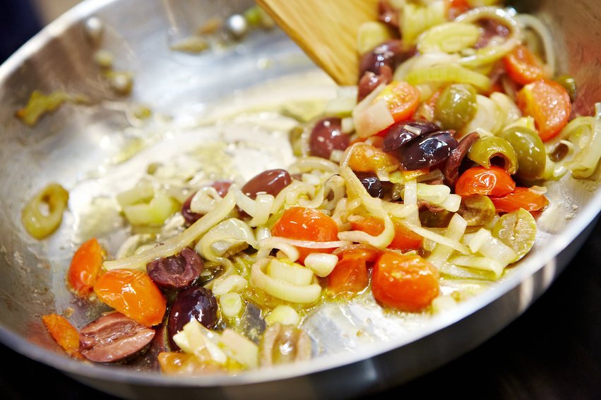 Жареные оливки. Фото предоставлены Olive You