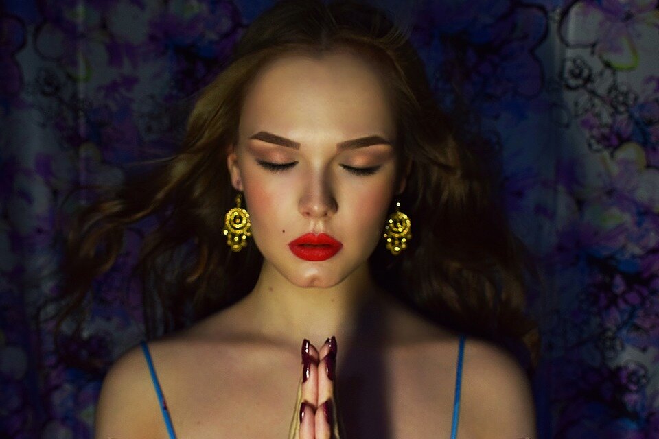 Эта прекрасная девушка уже добилась осознанности, а чего ждешь ты?