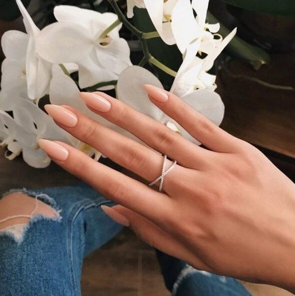 Как продлить стойкость маникюра