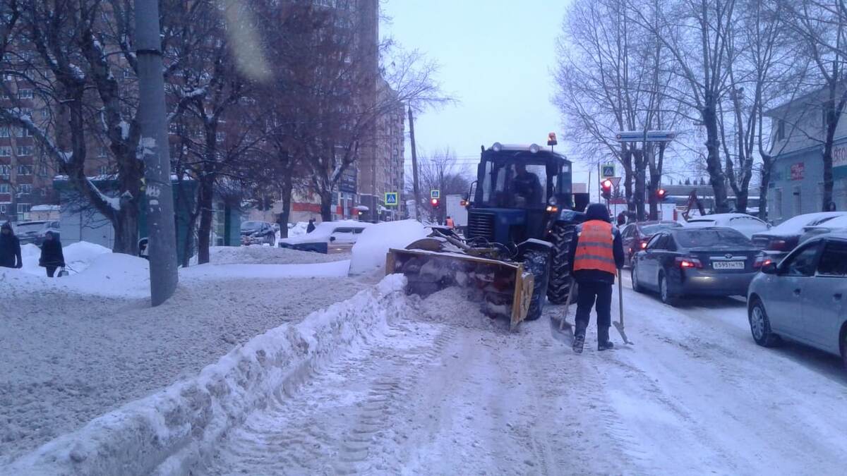 29.01.2019. Уборка снега на бульваре Хадии Давлетшиной/Администрация Уфы