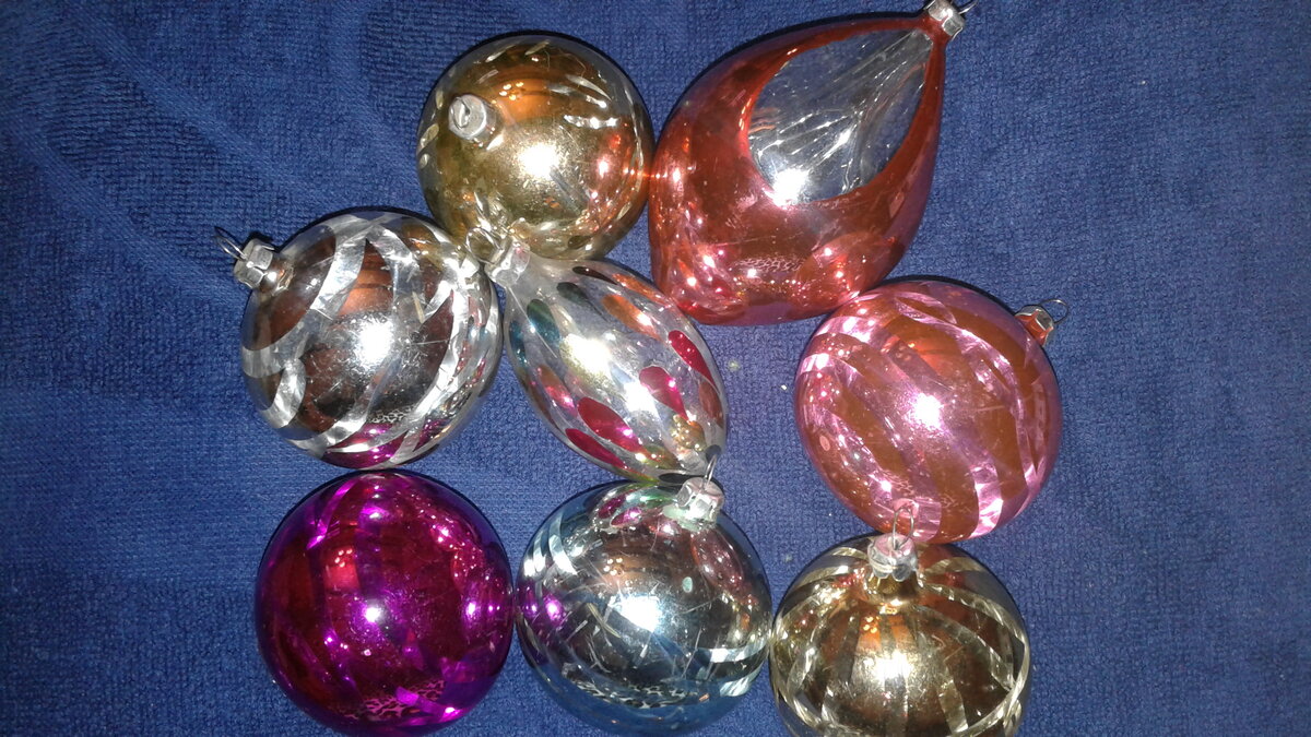 советские елочные игрушки глинка. советские елочные игрушки глинка. елочная игрушка ссср глинка глинка. елочные игрушки глинка и каустик. советские елочные игрушки глинка.