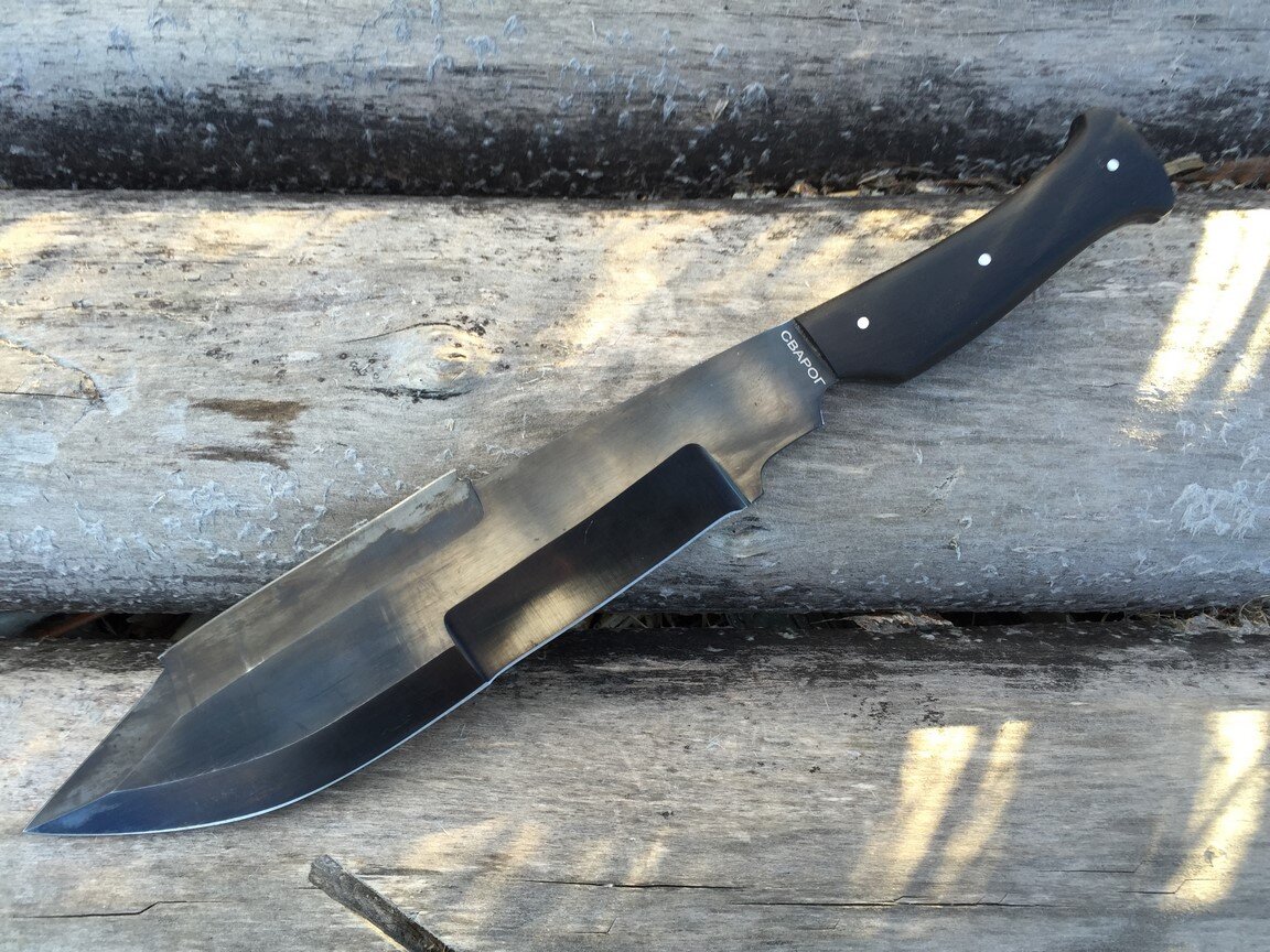 Список задач, который Вы сможете выполнить с помощью «Лешего» широк. Перерубить или срубить ветку или деревцо на дрова для костра — легко, даже можно сказать - «Лешим» это делать приятно. Еще приятнее осознавать, что у тебя в руках универсальный инструмент.