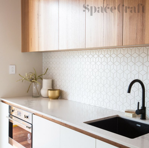 Фартук "под столешницу":  интересная мозаика / @space_craft_joinery , Инстаграмм
