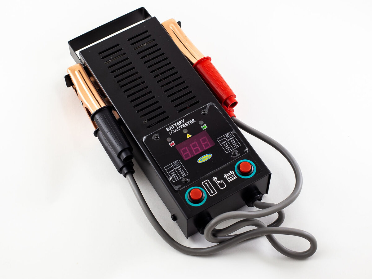  Аналоговая нагрузочная вилка со стрелочными вольтметром 